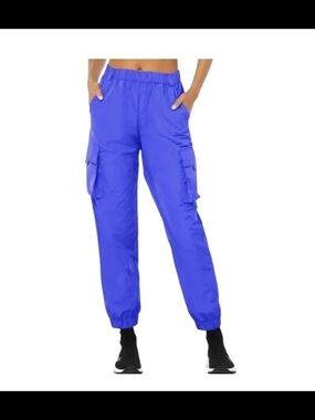 Alo Yoga Women’s Cargo Jogger Pants in Electric Blue, Size S